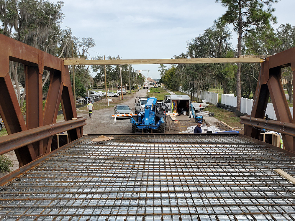 pocket lane vehicle bridge construction in orlando florida